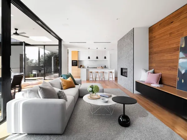 Luxury High-rise Commercial Building – photo 3